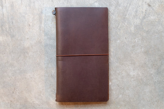 Traveler's Notebook Starter Set, Regular Size, Brown - St. Louis Art Supply
